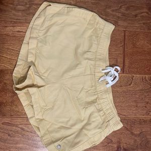 Roxy size large yellow shorts